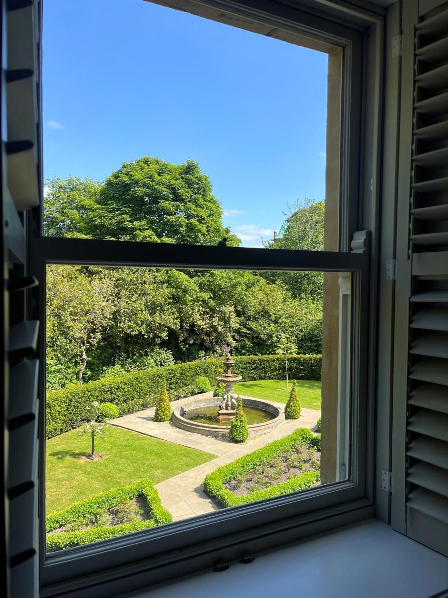 Manor House Lindley Hotell Huddersfield Eksteriør bilde